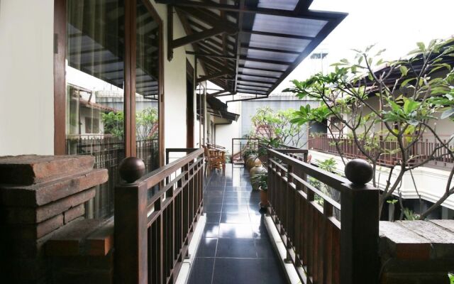 Airy Lebak Bulus Raya 49Z Jakarta