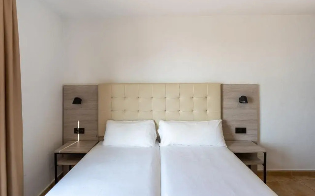 Hotel Queens - Adults Only By Mc