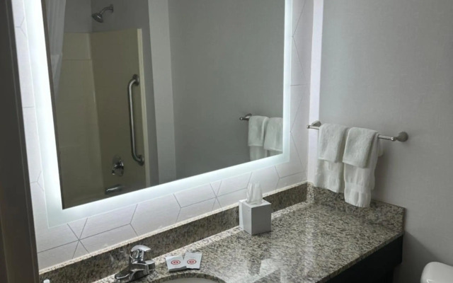 Comfort Suites Clackamas