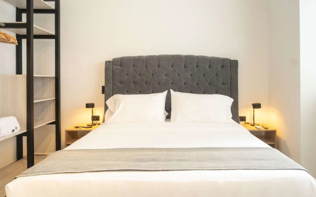 w Lovely 1BR w AC Near Ciudad Amurallada