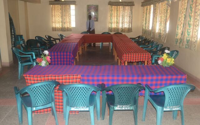 Maendeleo Parkview Hotel