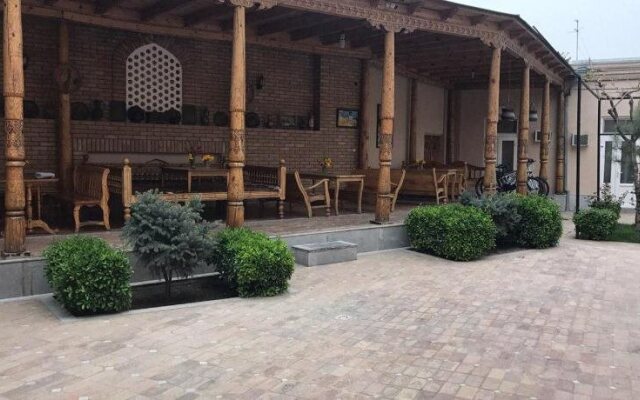 Zarina Hotel