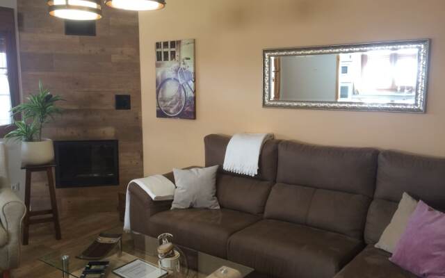 Apartamentos La Llastra de Garaña