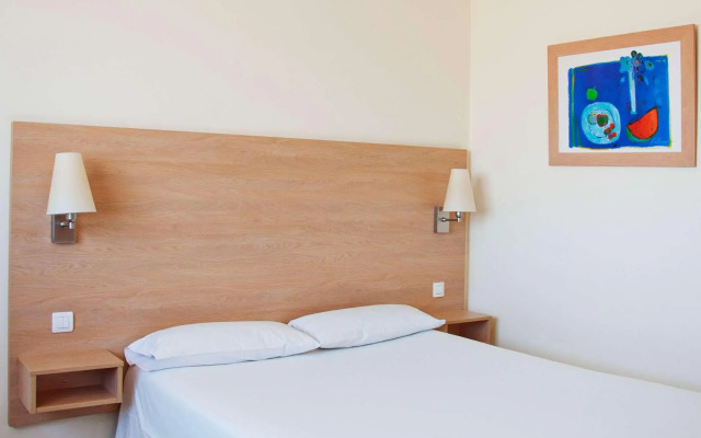 Travelodge Barcelona Fira Hotel