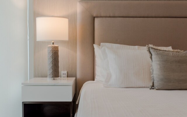 Luxury Penthouse with Hot Tub & Rooftop