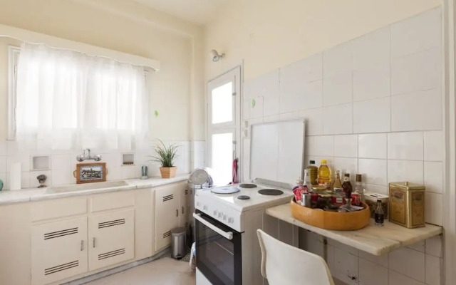 Luxury Sunny 150m2 Flat at the Heart of History