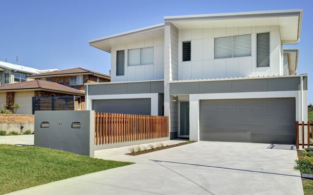 Seas the Day, 41B Ocean Avenue