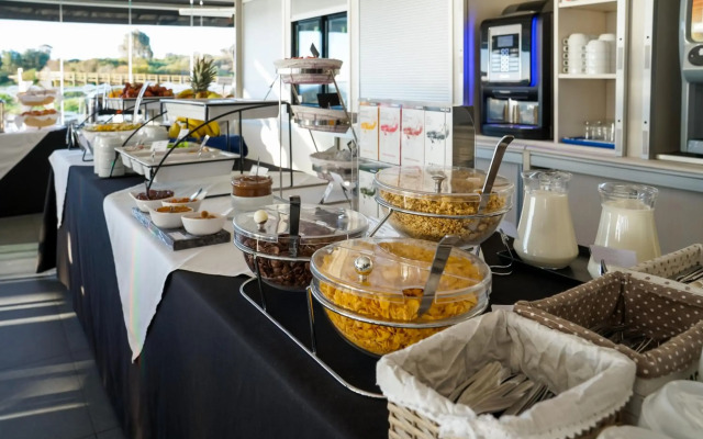 Carvi Beach Hotel