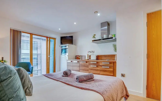 Sheffield 3rd fl City Studio Apartment