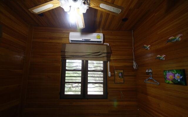 Baan Suan View Dee Homestay