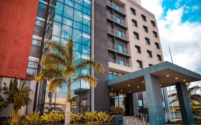 Crowne Plaza Dar Es Salaam