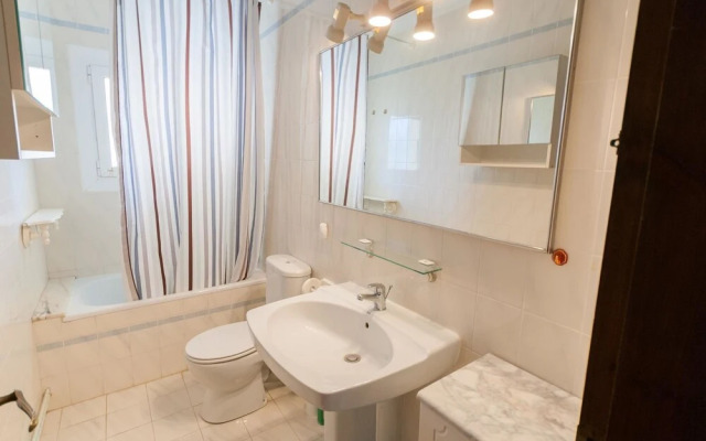 Sun-kissed Villa in L'escala With Swimming Pool