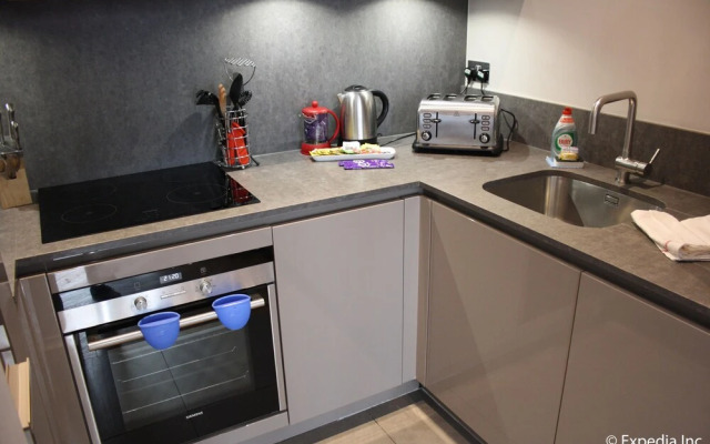 Barons Court Apartments By Flying Butler