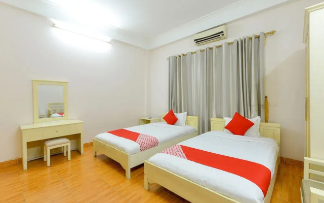 OYO 296 Amely Hotel