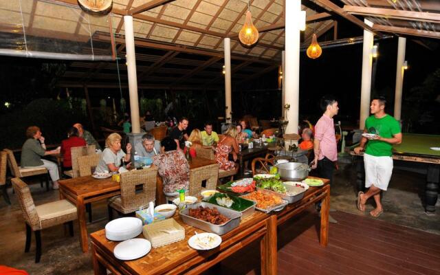 Phalarn Inn Resort
