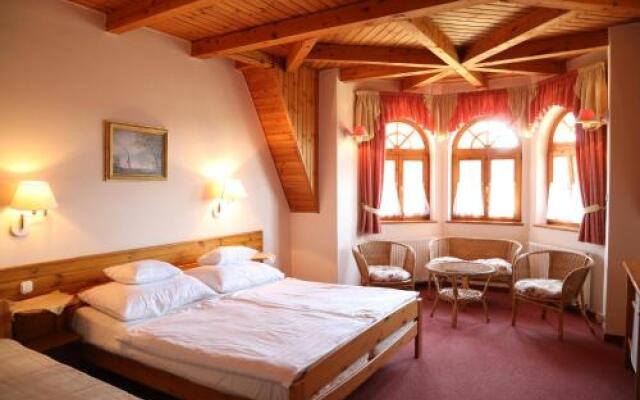Hajdú Kastély Hotel