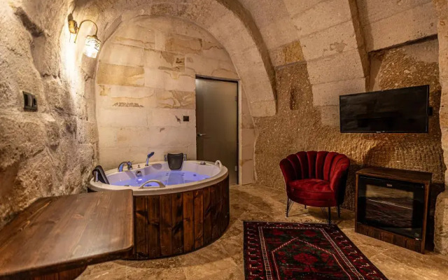 Zumrut Anka Cave Hotel