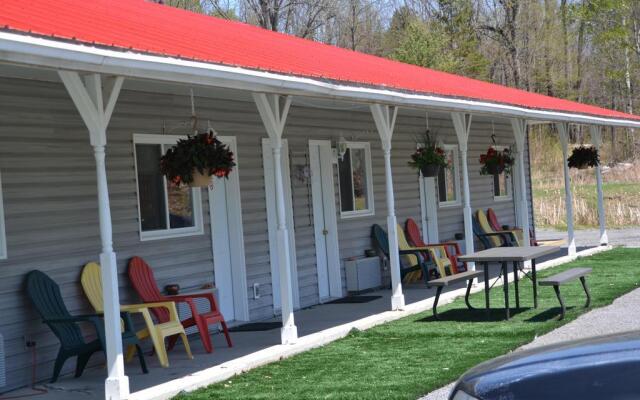 Calabogie Motor Inn