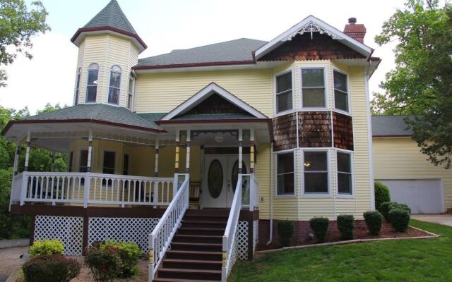 The Barnabas House Bed & Breakfast