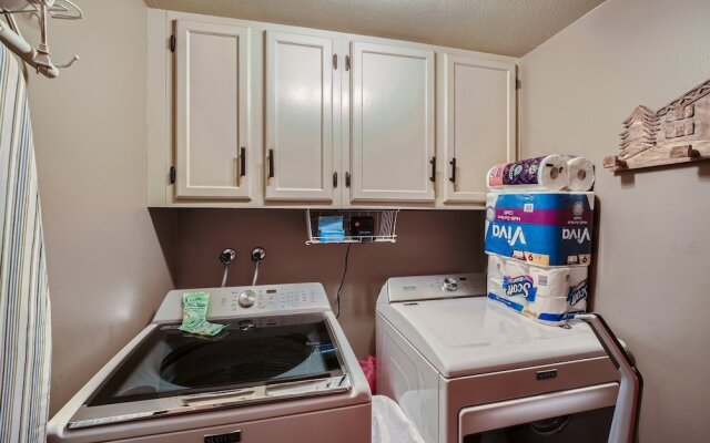 16 Riverbend 3 Bedroom Townhouse by RedAwning