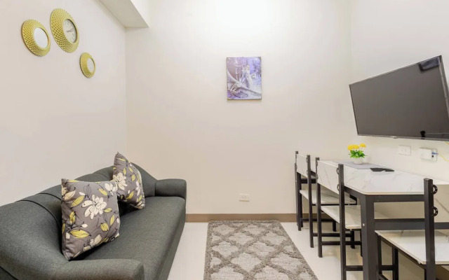 Luxurious Bayview 2BR Near MOA Picc CCP Free Wifi