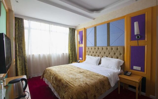 Wuhan Rome Holiday Hotel