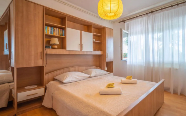 Apartment Šegulja St.Georges-de-Montclard 14289