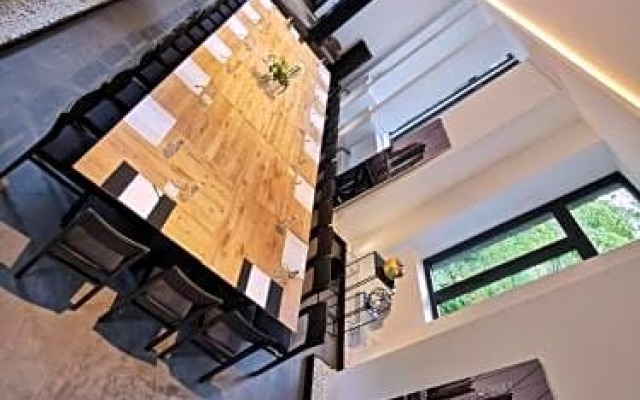The wise house