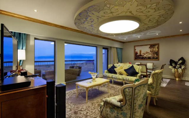 Royal Teos Thermal Resort Clinic & Spa - Halal Hotel