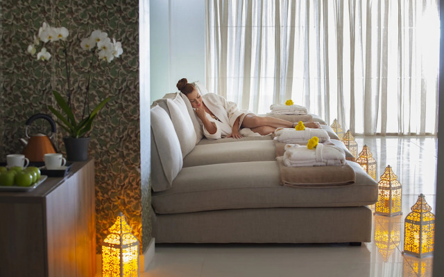 King Evelthon Beach Hotel & Resort