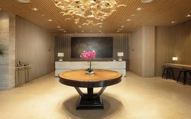Louis Kienne Cikarang Hotel & Service Apartment