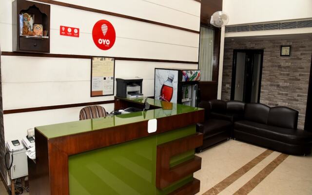 OYO 3537 Hotel Landmark