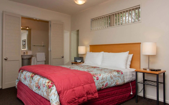 Lorenzo Motor Lodge