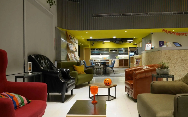 Bouti City Capsule Inn - Hostel