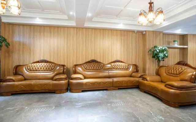 Starway Hotel (Kunming Xinguangfeng)