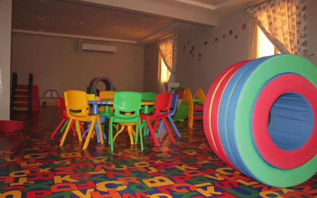 Triple tree hotel 2