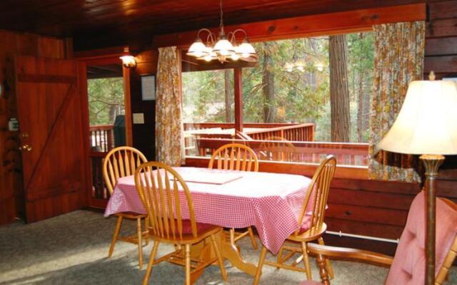 RedAwning Cabin #8 Nugents Nest