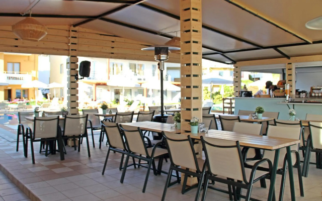 Esperides Beach Hotel Apartments