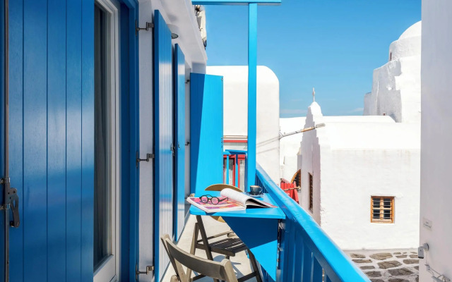 Bluetopia Suites