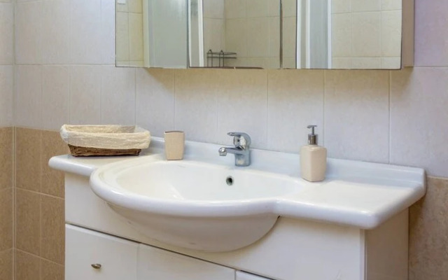 Villa Stella, 2 Bedrooms, Wifi, Near The Beach