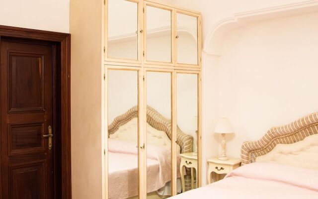 Attico Quattro Colonne, Capri