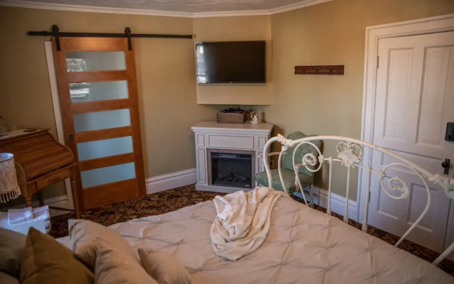 The Urstad House B&B