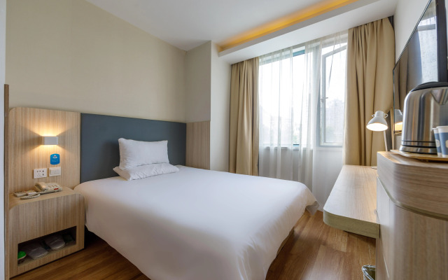 Hanting Hotel Shanghai Jiashan Road