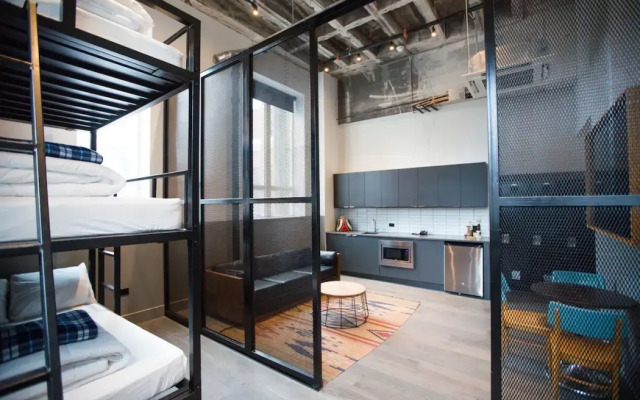 The Chicago Hotel Collection River North