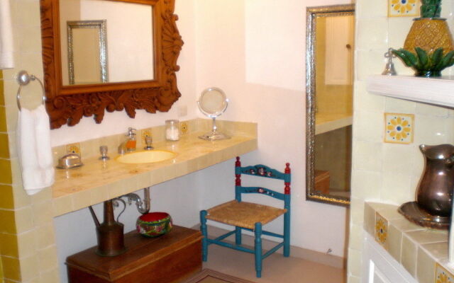 Casa Cinco Patios
