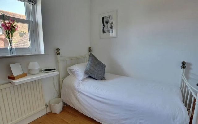 Modern Apartment in Deal Kent With Parking