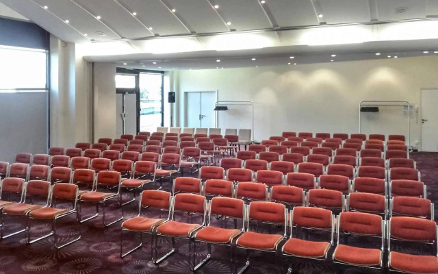 ibis Styles Evry Courcouronnes Hotel and Events