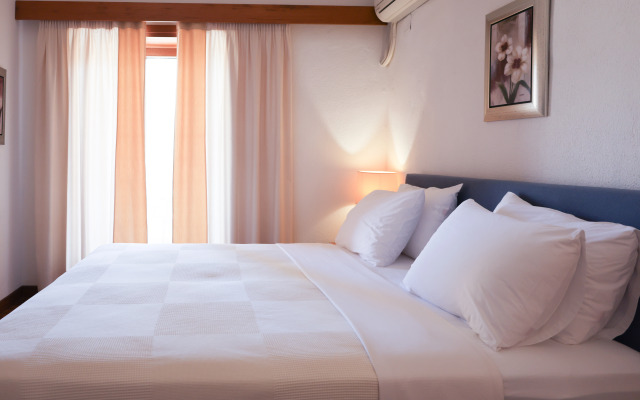 Kanapitsa Mare Hotel