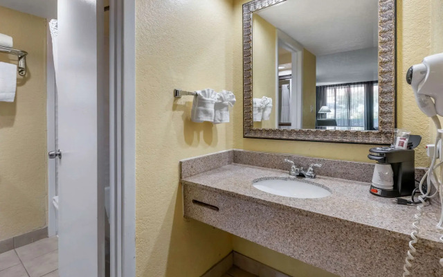 Clarion Inn Orlando International Drive - ICON Park