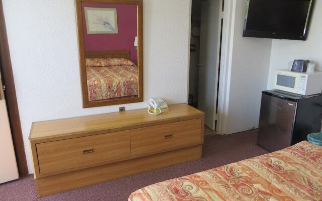 Economy Inn